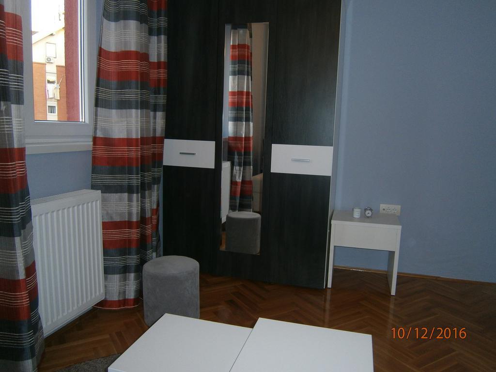 Apartment Azzuro Novi Sad Exteriör bild