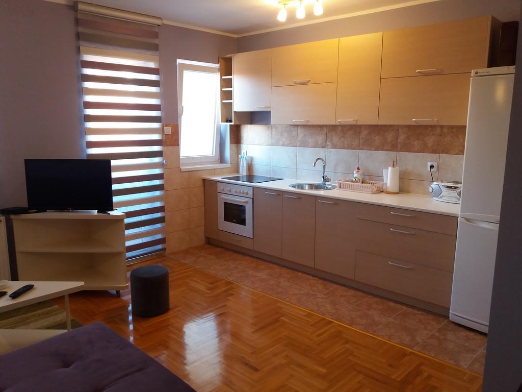 Apartment Azzuro Novi Sad Exteriör bild